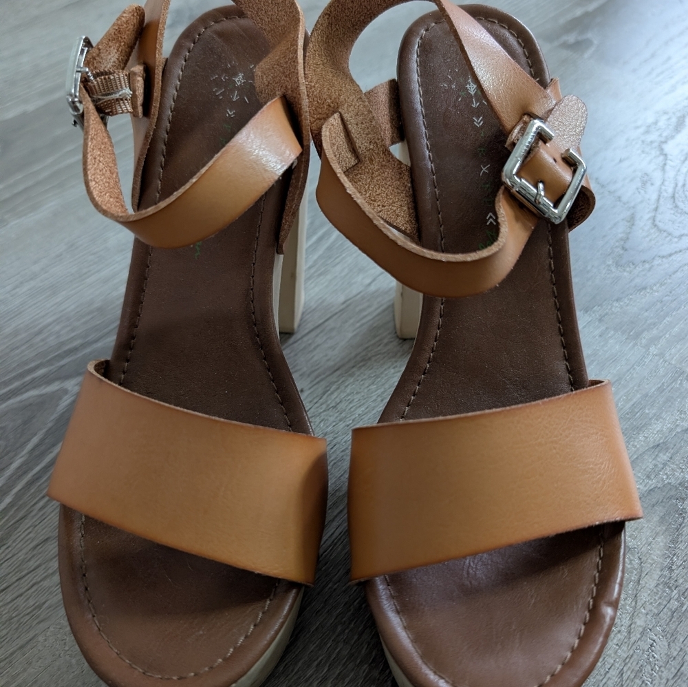 Free People Tan Leather Strap Block Heel Sandals